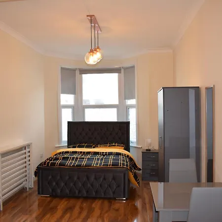 Premier London Rooms